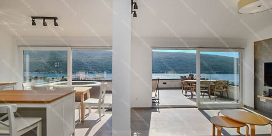 Opremljen stan sa pogledom na more – Kumbor, Herceg Novi