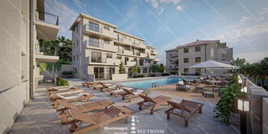 Stan u izgradnji u kompleksu sa bazenom – Baosici, Herceg Novi