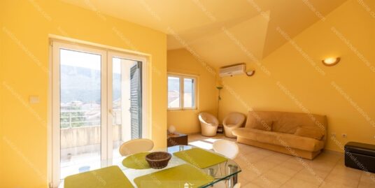 Stan u kompleksu sa bazenom – Herceg Novi, Djenovici