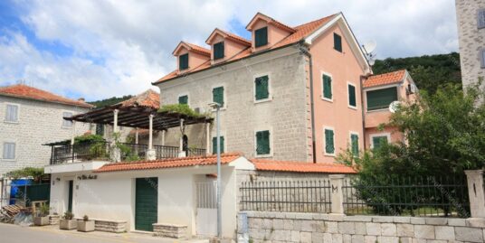 Kamena vila na obali mora – Meljine, Herceg Novi