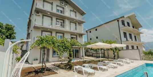 Kuca sa bazenom i pogledom na more – Bijela, Herceg Novi