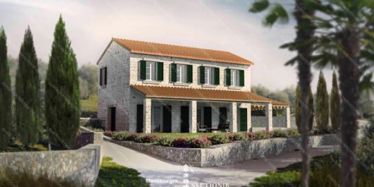 Tri urbanizovane parcele – Mrkovi, Lustica