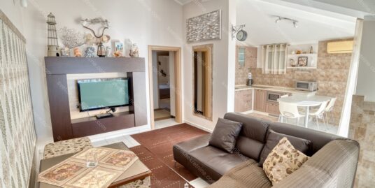 Namesten stan sa pogledom na more – Budva, Seoce