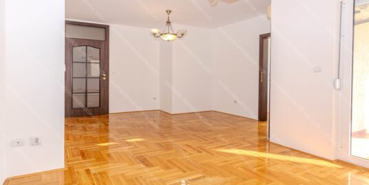 Dvosoban stan sa pogledom na more – Igalo, Petlja