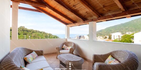 Jednosoban stan sa pogledom na more – Petrovac, Budva