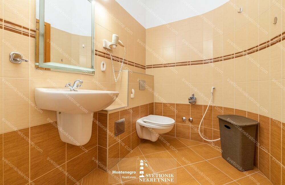 prodaja-stanova-herceg-novi-hercegnovska-rivijera-apartment-for-sale-djenovici-svetionik-nekretnine-S2159 (24)