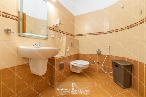 prodaja-stanova-herceg-novi-hercegnovska-rivijera-apartment-for-sale-djenovici-svetionik-nekretnine-S2159 (24)