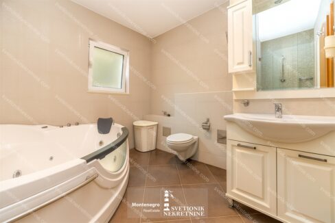 prodaja-stanova-herceg-novi-hercegnovska-rivijera-apartment-for-sale-djenovici-svetionik-nekretnine-S2159 (28)