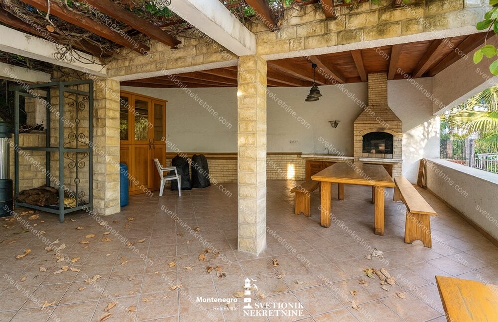 prodaja-stanova-herceg-novi-hercegnovska-rivijera-apartment-for-sale-djenovici-svetionik-nekretnine-S2159 (7)