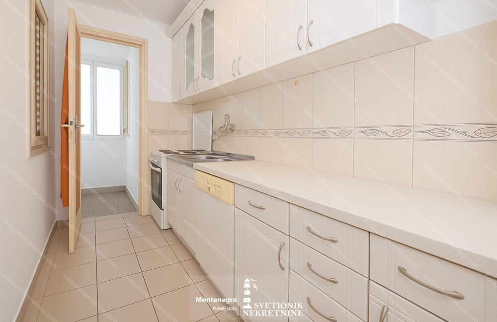 prodaja-stanova-herceg-novi-stan-topla-svetionik-nekretnine-S2162 (7)