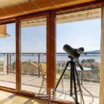 Prodaja stanova Herceg Novi – Namesten stan sa galerijom i pogledom na more, Bijela