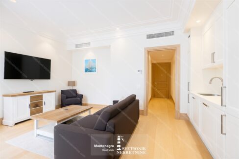 prodaja-stanova-tivat-porto-montenegro-svetionik-nekretnine-S2134 (2)