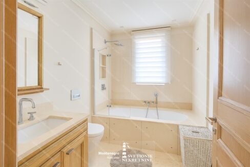 prodaja-stanova-tivat-porto-montenegro-svetionik-nekretnine-S2134 (4)