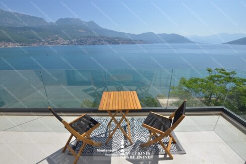 Prodaja stanova Herceg Novi - Dvosoban stan u luksuznoj vili u neposrednoj blizini mora, Njivice