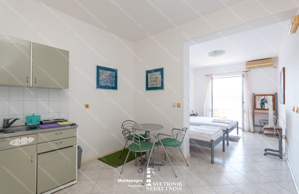 apartmani-savina-prvi-red-do-mora-herceg-novi-ID-K831 (2)