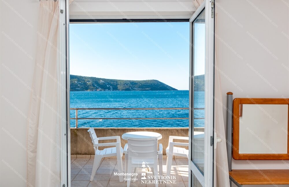 apartmani-savina-prvi-red-do-mora-herceg-novi-ID-K831 (7)