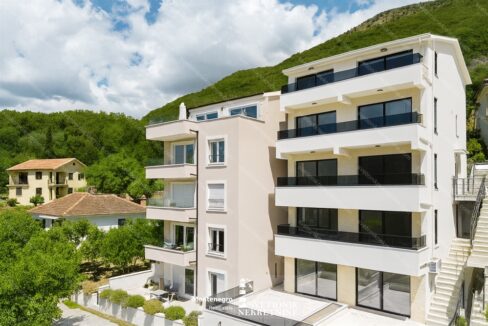 Prodaja stanova Herceg Novi – Jednosoban stan u novogradnji sa pogledom na more, Kumbor