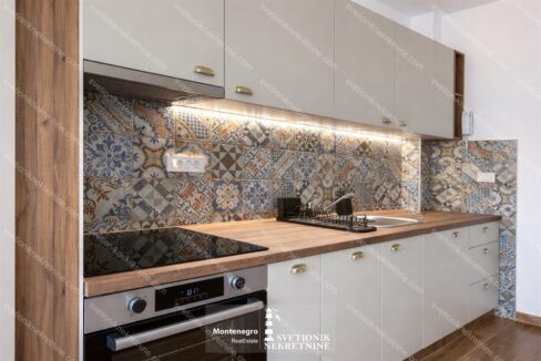 prodaja-stan-herceg-novi-kumbor-32m2-pogled-na-more-parking-s2239-svetionik-nekretnine (11)