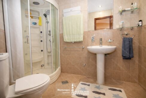 Namesten jednosoban stan sa dvoristem Igalo, Herceg Novi S2188 (10)