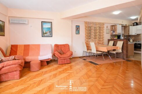 Namesten jednosoban stan sa dvoristem Igalo, Herceg Novi S2188 (12)