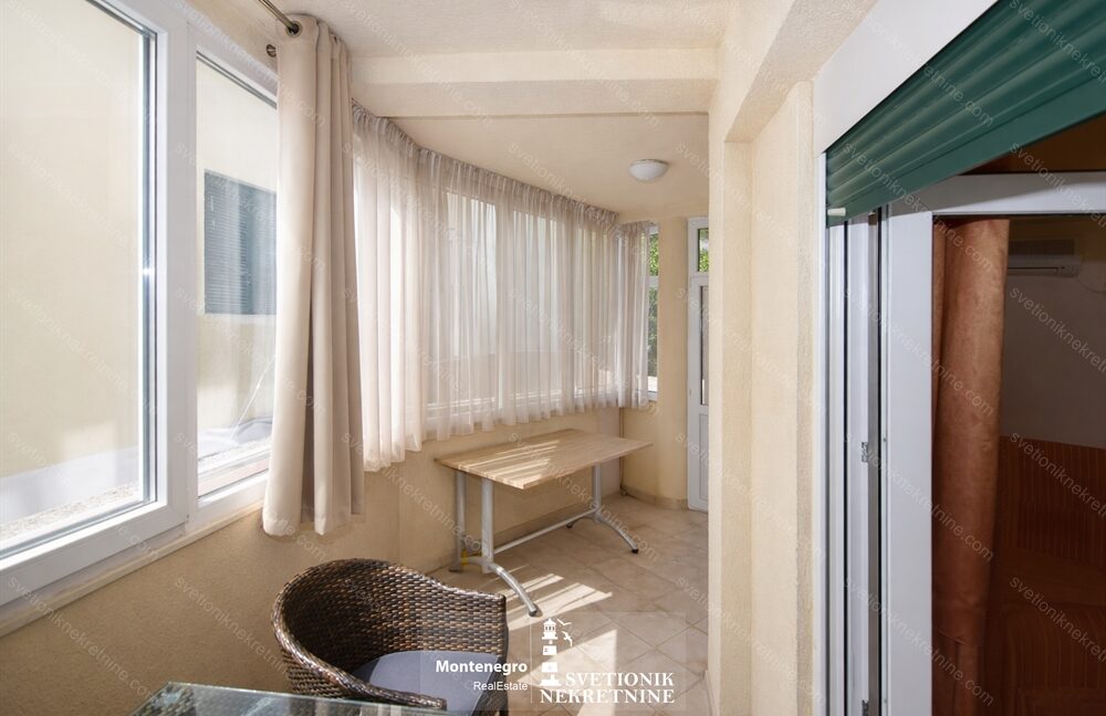Namesten jednosoban stan sa dvoristem Igalo, Herceg Novi S2188 (15)