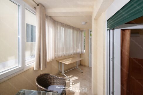 Namesten jednosoban stan sa dvoristem Igalo, Herceg Novi S2188 (15)