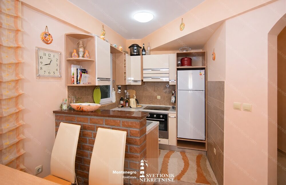 Namesten jednosoban stan sa dvoristem Igalo, Herceg Novi S2188 (3)