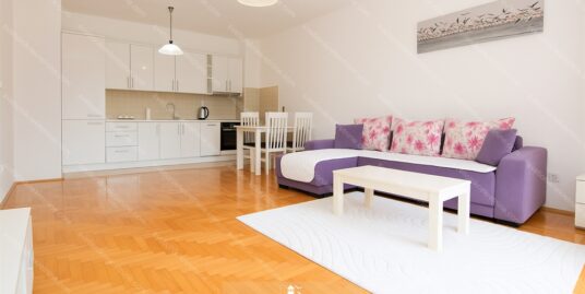 Jednosoban stan sa pogledom na more u zgradi sa bazenom – Topla 2, Herceg Novi