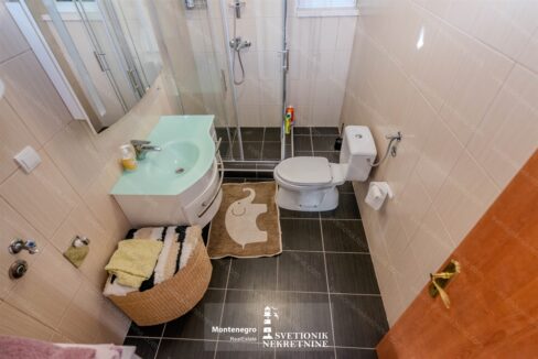 prodaja kuca kumbor herceg novi prva linija mora privatna plaza k840 svetionik nekretnine (10)