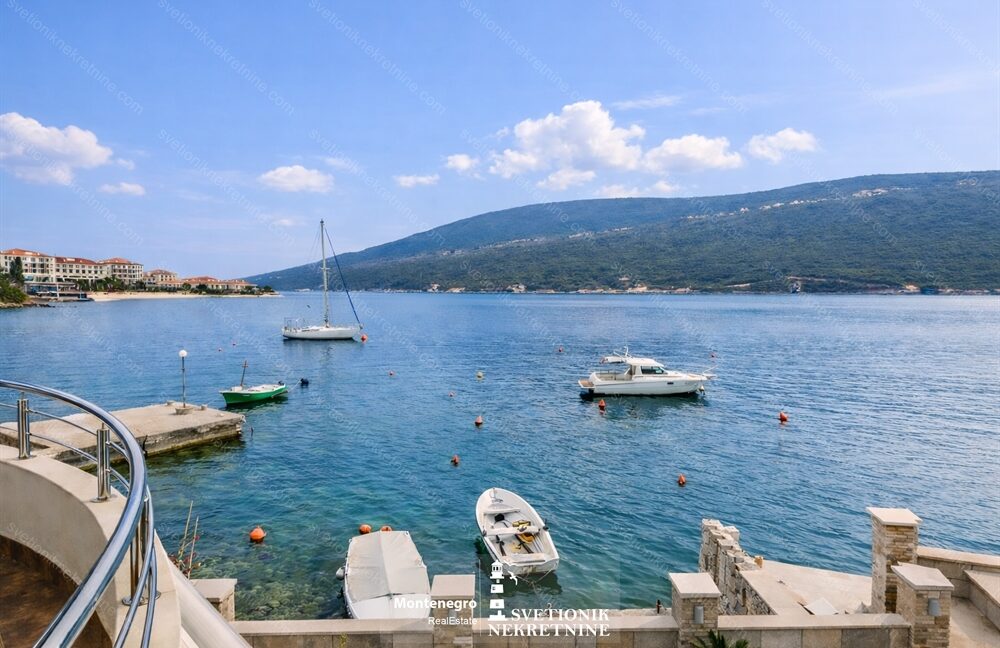 prodaja kuca kumbor herceg novi prva linija mora privatna plaza k840 svetionik nekretnine (31)