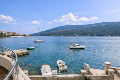 prodaja kuca kumbor herceg novi prva linija mora privatna plaza k840 svetionik nekretnine (31)