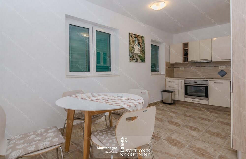 prodaja kuca kumbor herceg novi prva linija mora privatna plaza k840 svetionik nekretnine (44)