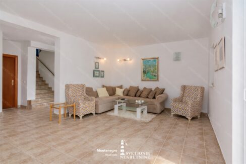 prodaja kuca kumbor herceg novi prva linija mora privatna plaza k840 svetionik nekretnine (56)