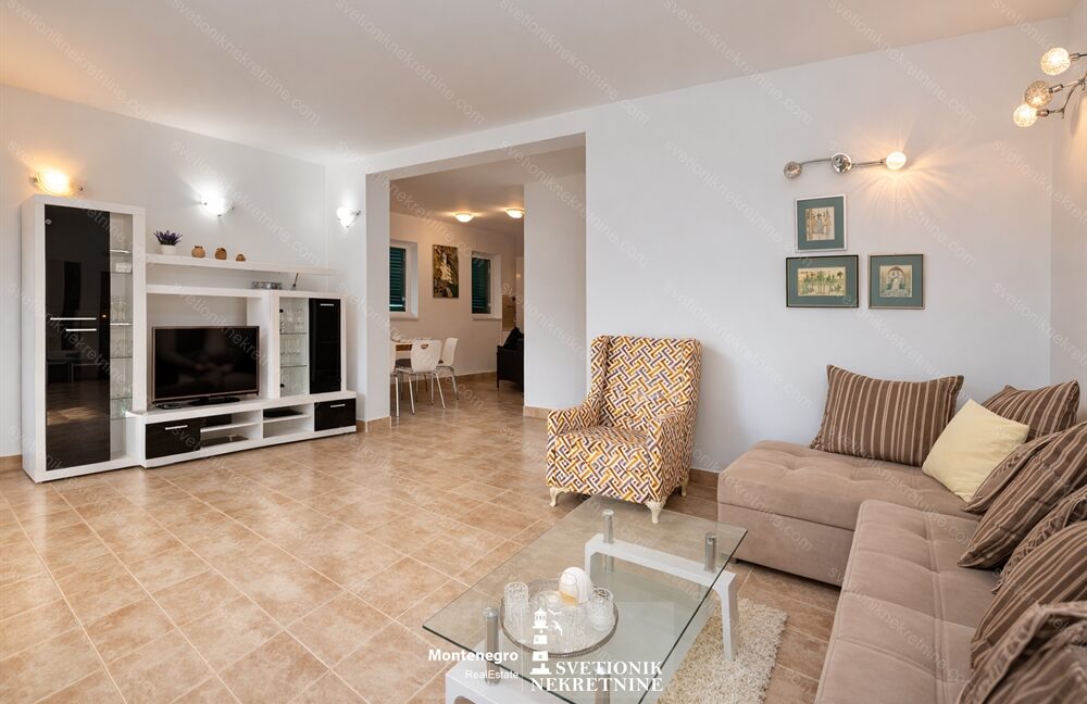 prodaja kuca kumbor herceg novi prva linija mora privatna plaza k840 svetionik nekretnine (62)