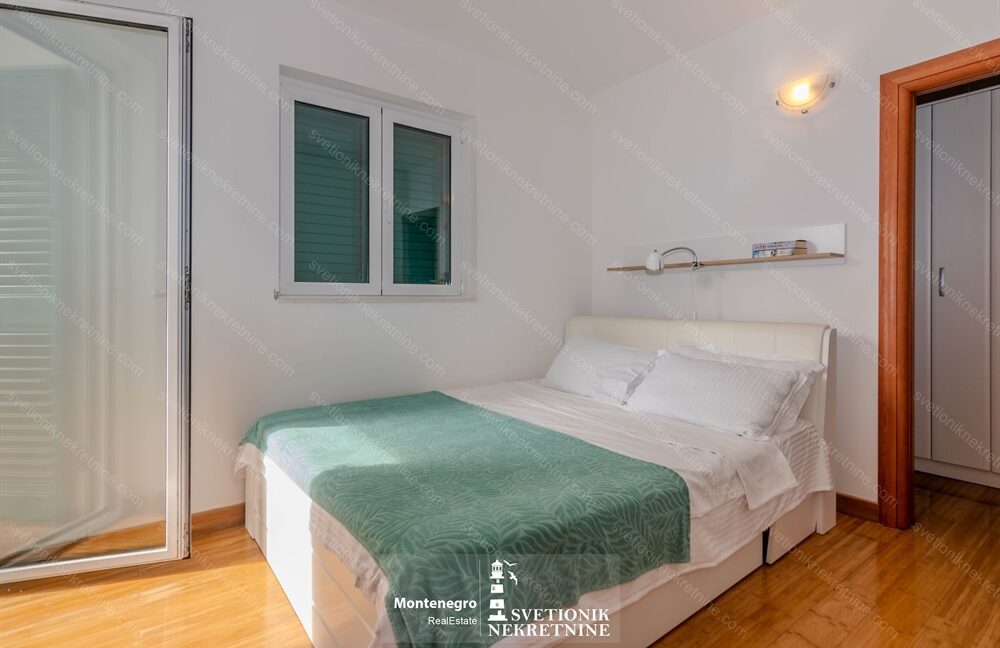 prodaja kuca kumbor herceg novi prva linija mora privatna plaza k840 svetionik nekretnine (7)