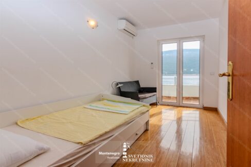 prodaja kuca kumbor herceg novi prva linija mora privatna plaza k840 svetionik nekretnine (9)