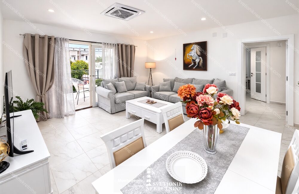 prodaja luksuzan stan igalo centar 98m2 dvije kuhinje tri terase s2248 svetionik nekretnine (12)