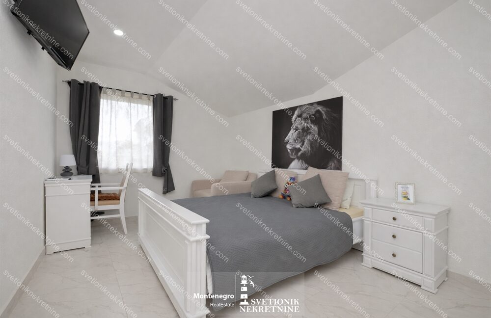 prodaja luksuzan stan igalo centar 98m2 dvije kuhinje tri terase s2248 svetionik nekretnine (2)