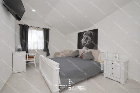 prodaja luksuzan stan igalo centar 98m2 dvije kuhinje tri terase s2248 svetionik nekretnine (2)