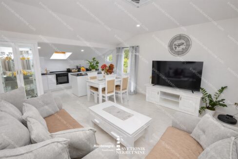 prodaja luksuzan stan igalo centar 98m2 dvije kuhinje tri terase s2248 svetionik nekretnine (4)