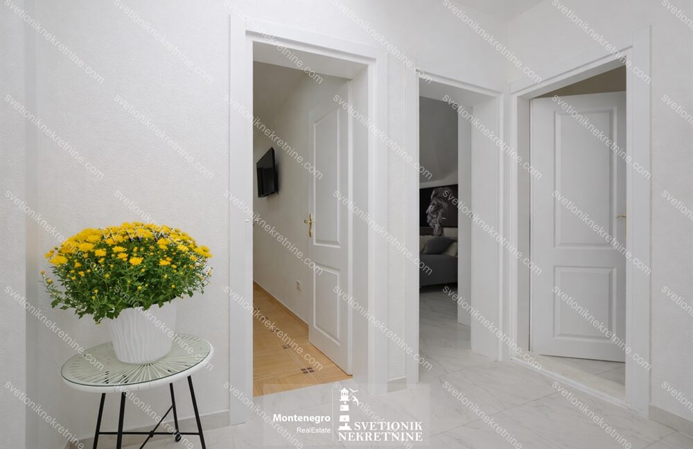 prodaja luksuzan stan igalo centar 98m2 dvije kuhinje tri terase s2248 svetionik nekretnine (5)