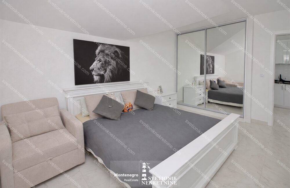 prodaja luksuzan stan igalo centar 98m2 dvije kuhinje tri terase s2248 svetionik nekretnine (8)