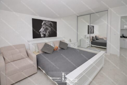 prodaja luksuzan stan igalo centar 98m2 dvije kuhinje tri terase s2248 svetionik nekretnine (8)