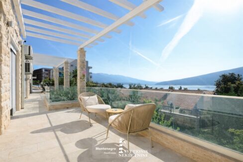 prodaja stan djenovici herceg novi luksuzan pogled na more s2254 svetionik nekretnine (18)