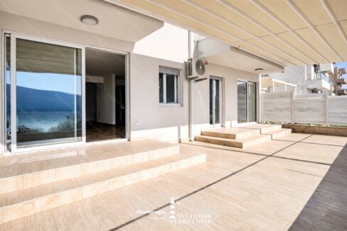 prodaja stan djenovici herceg novi luksuzan pogled na more s2254 svetionik nekretnine (21)