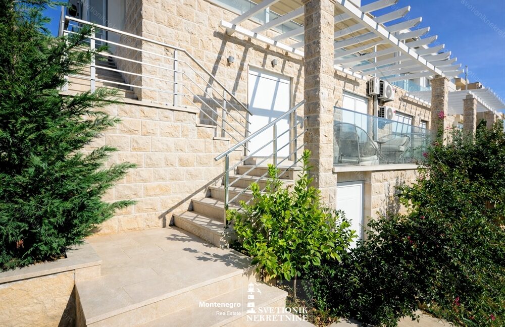 prodaja stan djenovici herceg novi luksuzan pogled na more s2254 svetionik nekretnine (5)