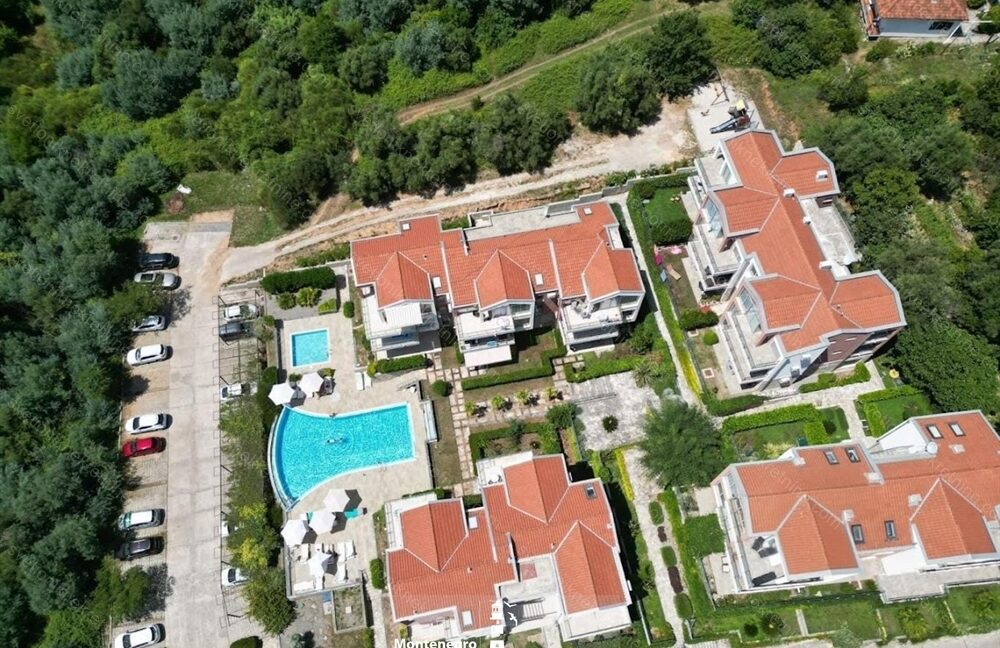 prodaja stan djenovici herceg novi pogled na more dvoriste s2255 svetionik nekretnine (1)