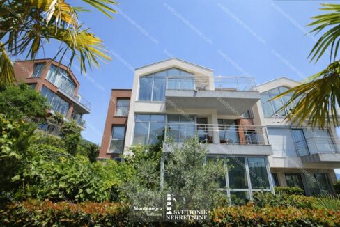 prodaja stan djenovici herceg novi pogled na more dvoriste s2255 svetionik nekretnine (4)