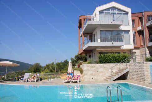 prodaja stan djenovici herceg novi pogled na more dvoriste s2255 svetionik nekretnine (6)