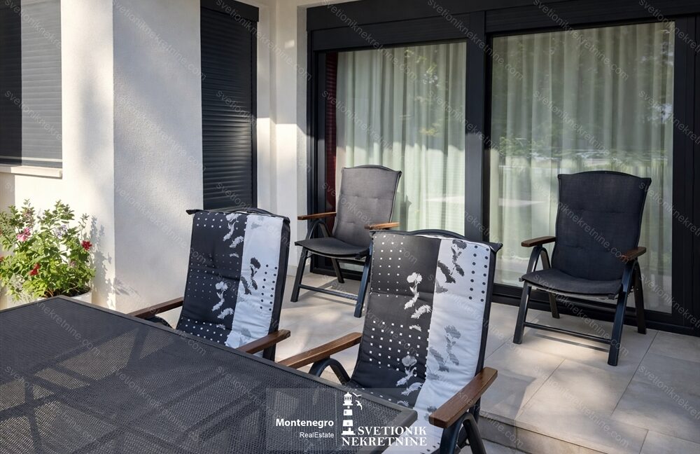 prodaja stan djenovici pogled more terasa s2232 (12)